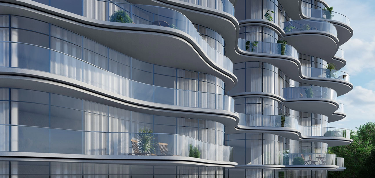 Gebogenes Ganzglasgeländer VISOPLAN Sinus - Balkon mit Weitblick